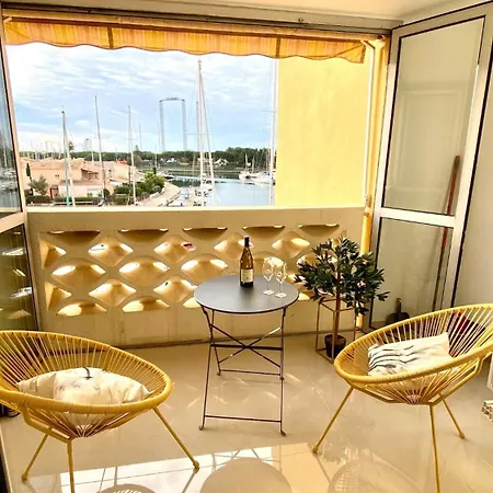 Loggia Vue Port Confort Et Design Proche