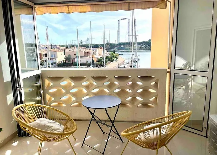 Loggia Vue Port Confort Et Design Proche
